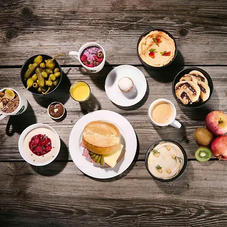 Отель Regensburg-city 3*